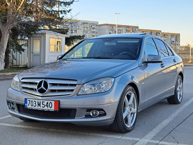 Mercedes-Benz C 320 320 TОП СЪСТОЯНИЕ/СЕР. ИСТОРИЯ/ШИБЕДАХ///ПОДГРЕВ//, снимка 2 - Автомобили и джипове - 49362351