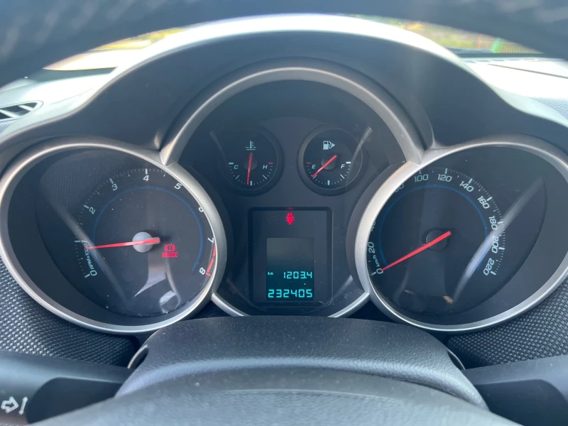 Chevrolet Cruze 1.8I LPG, снимка 15 - Автомобили и джипове - 50998100
