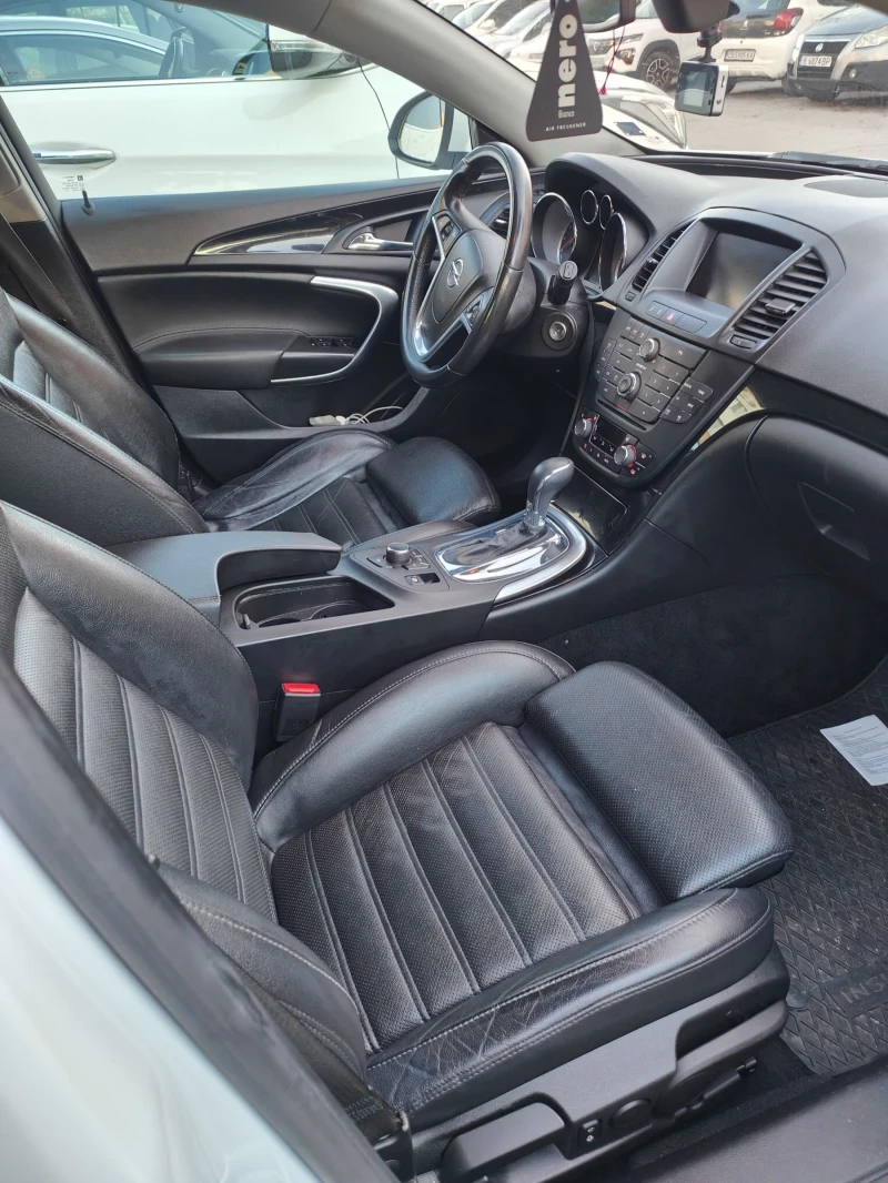 Opel Insignia, снимка 12 - Автомобили и джипове - 51814081