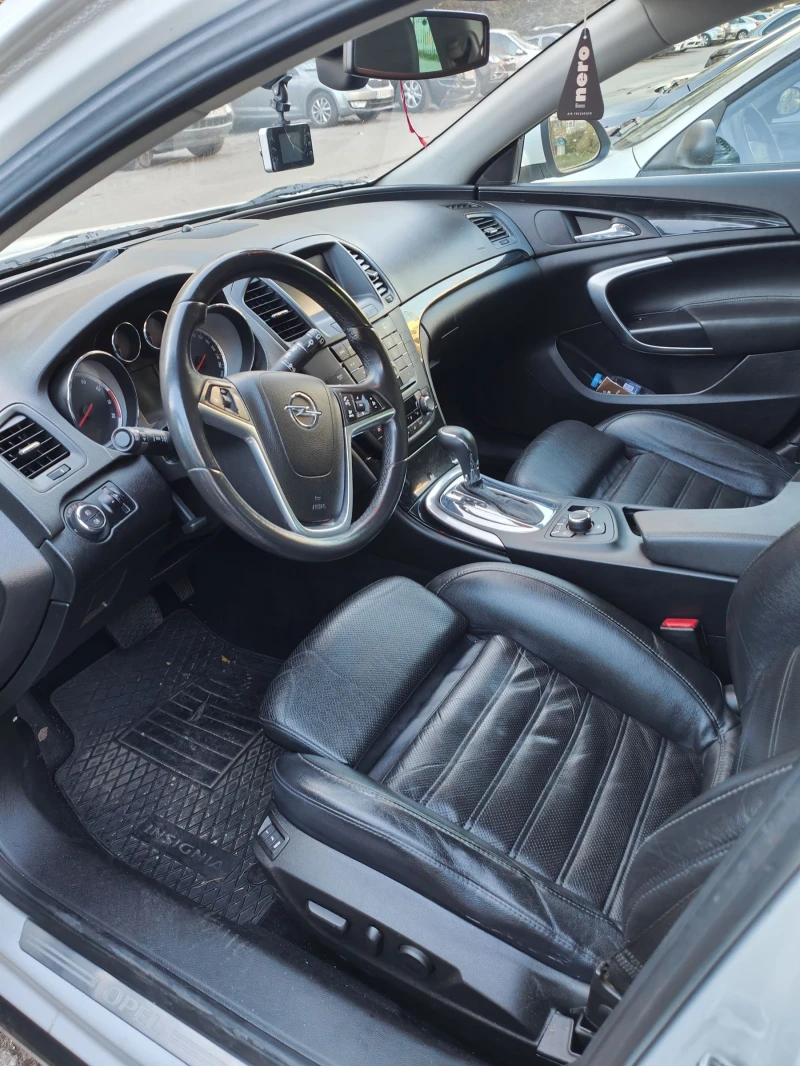 Opel Insignia, снимка 13 - Автомобили и джипове - 51814081