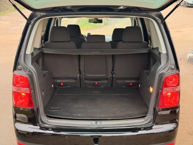 VW Touran 2.0TDI | BMM , снимка 11 - Автомобили и джипове - 53058339