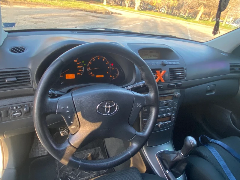 Toyota Avensis, снимка 13 - Автомобили и джипове - 53165161