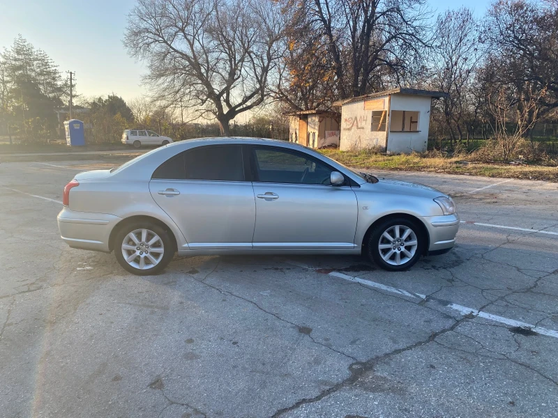 Toyota Avensis, снимка 11 - Автомобили и джипове - 53165161