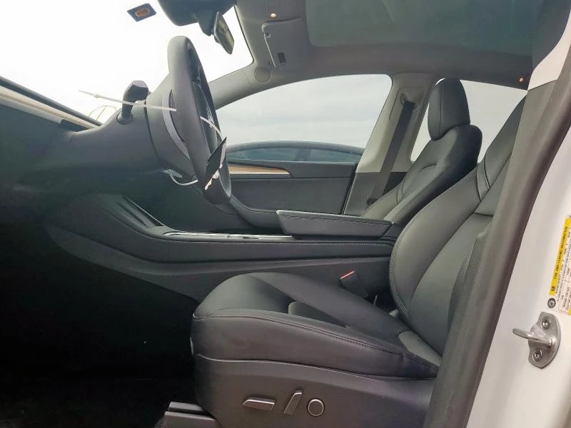 Tesla Model Y CARFAX* БЕЗ ПЪРВОНАЧАЛНА - изображение 7