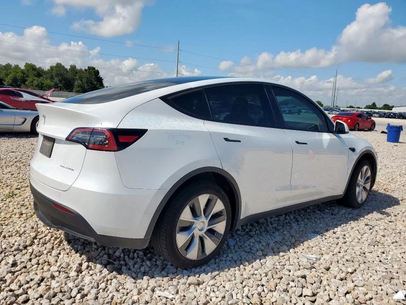 Tesla Model Y CARFAX* БЕЗ ПЪРВОНАЧАЛНА - изображение 3