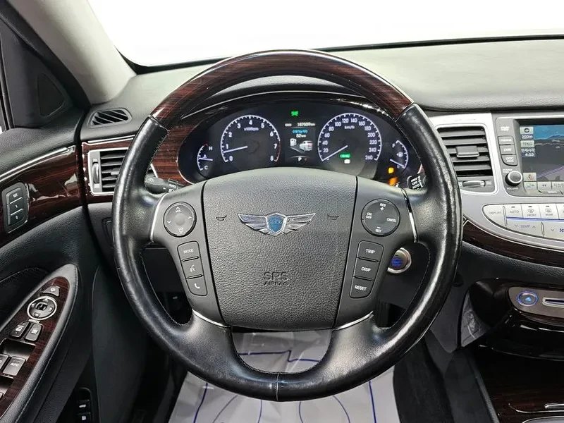Hyundai Genesis 3.3, снимка 14 - Автомобили и джипове - 54618064