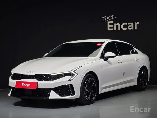 Kia K5 ОБДУХВАНЕ * 360 КАМЕРА * 2 КЛЮЧА * АВТОКРЕДИТ
