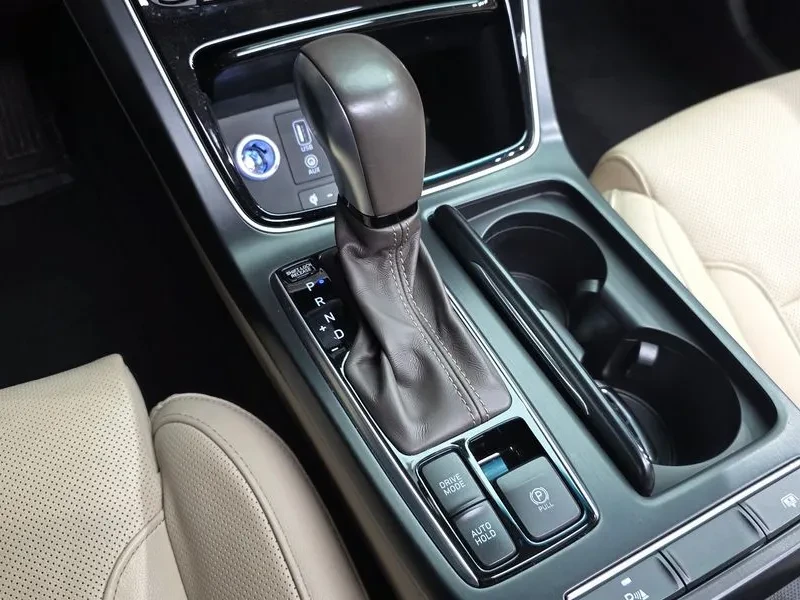 Hyundai Grandeur 3.5 Azera, снимка 9 - Автомобили и джипове - 55643586