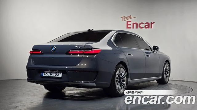 BMW 740, снимка 2 - Автомобили и джипове - 56077720