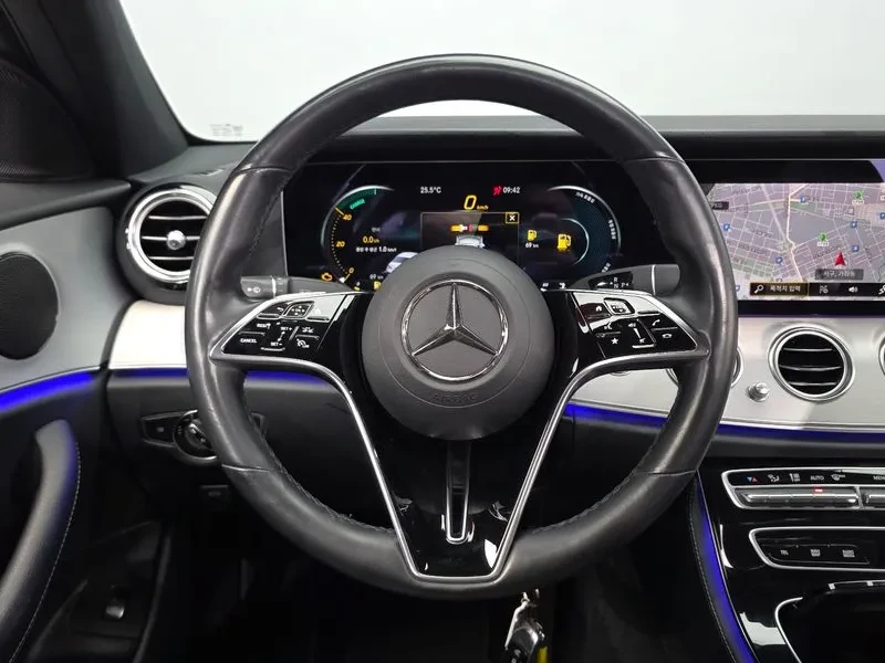 Mercedes-Benz E 250 W213 E250 Avantgarde, снимка 12 - Автомобили и джипове - 56356331
