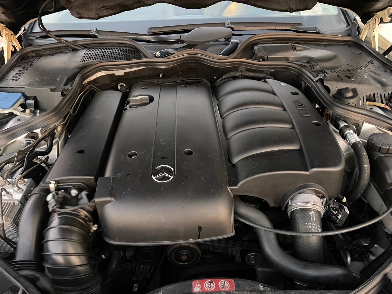 Mercedes-Benz E 200 2.2CDI-AVTOMAT-FOLIO-ITALIA | Mobile.bg — изображение 12