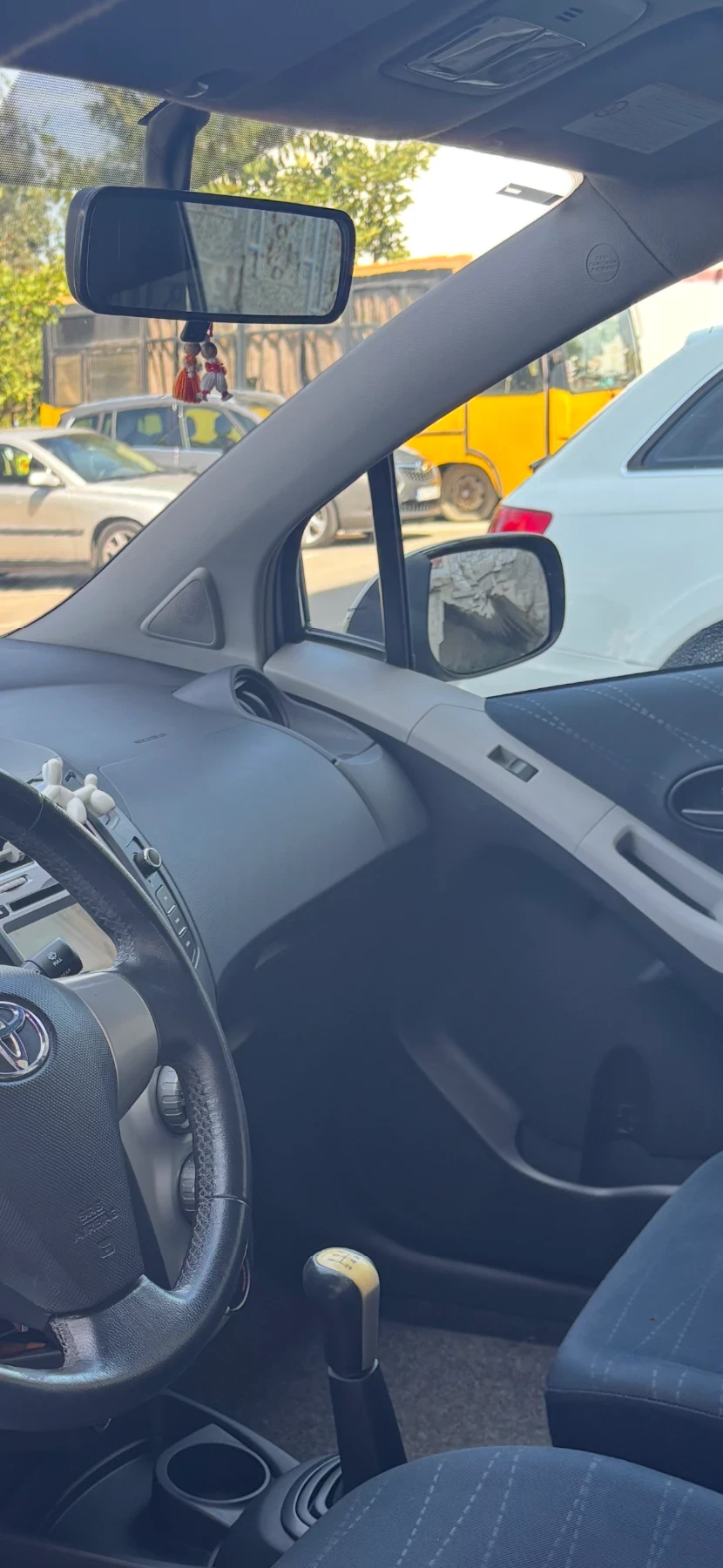 Toyota Yaris  - изображение 8