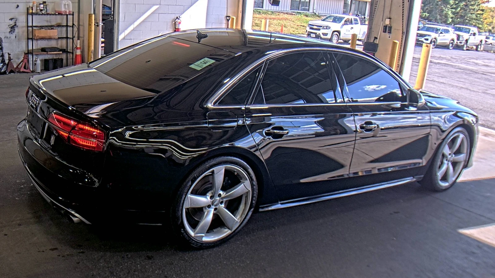 Audi S8 MATRIX* DISTRONIK* HEADUP* BOSE* ОБДУХ* МАСАЖ* KEY - изображение 4