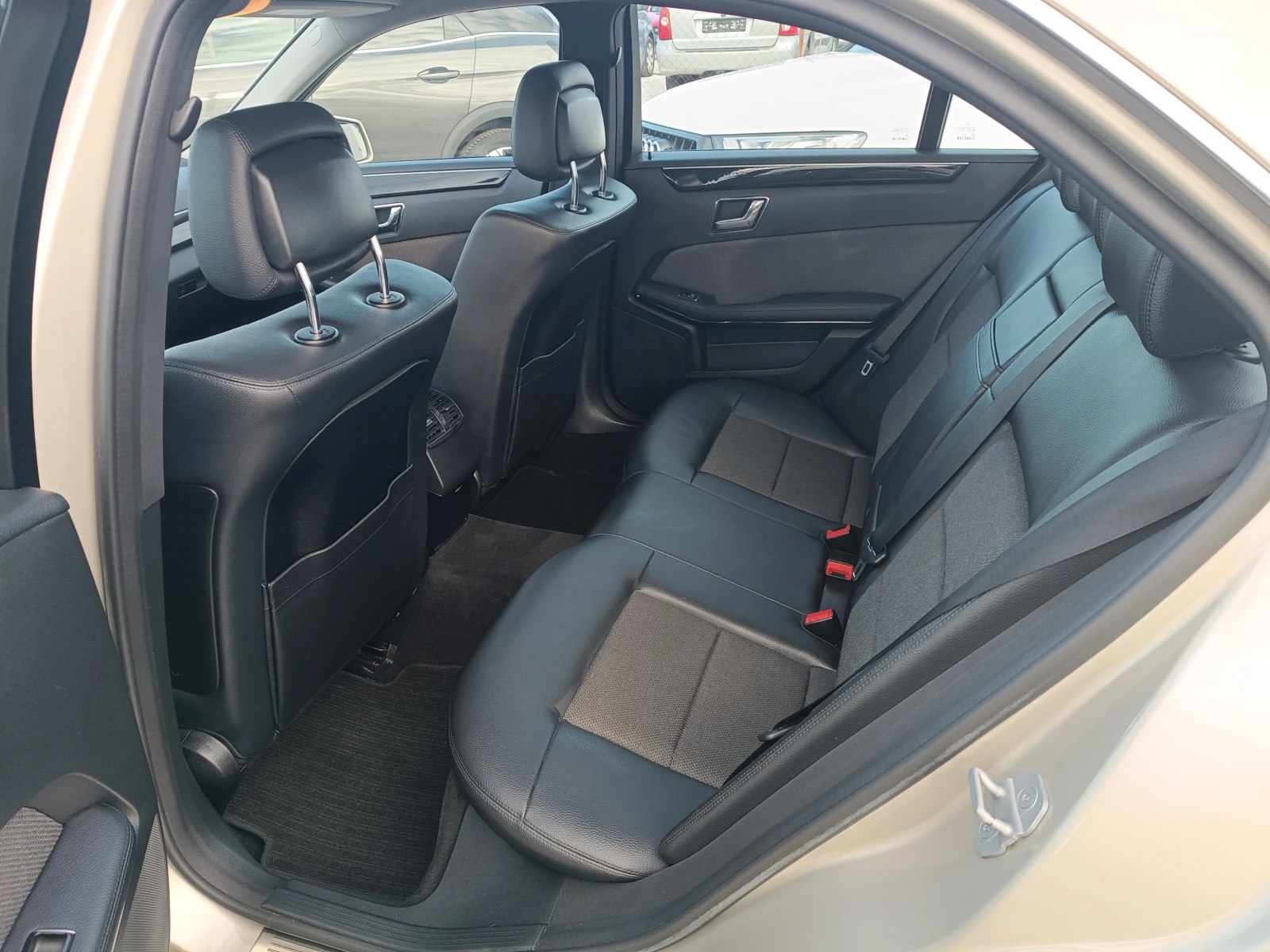 Mercedes-Benz E 200 DISTRONIC/KAMERA/LED/PODGREV | Mobile.bg   11