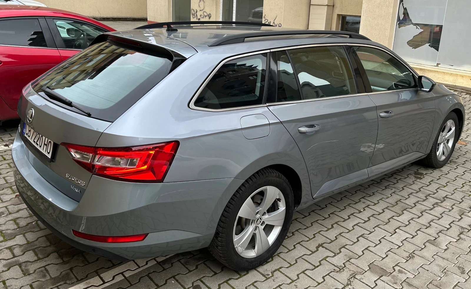 Skoda Superb 2.0 TDI DSG 4x4 - изображение 4