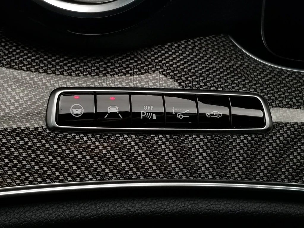 Mercedes-Benz E 53 AMG 4MATIC* DIGITAL* 360* BLIND-SPOT* PANO* HUD* LANE , снимка 9 - Автомобили и джипове - 53919110