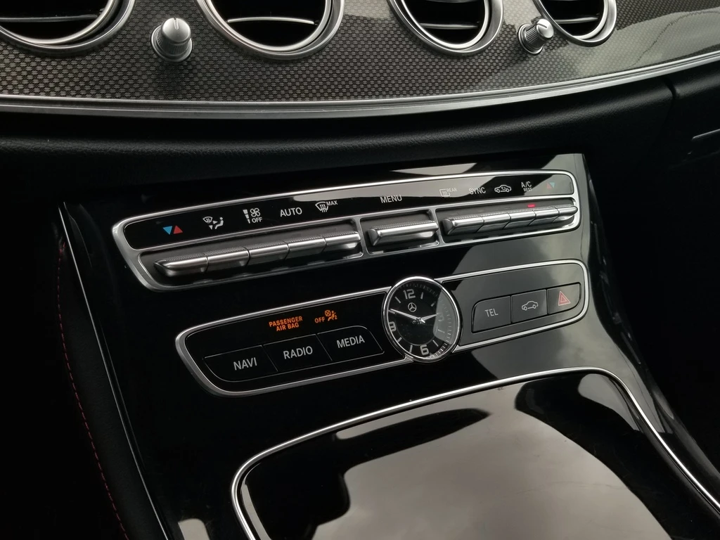 Mercedes-Benz E 53 AMG 4MATIC* DIGITAL* 360* BLIND-SPOT* PANO* HUD* LANE , снимка 15 - Автомобили и джипове - 53919110