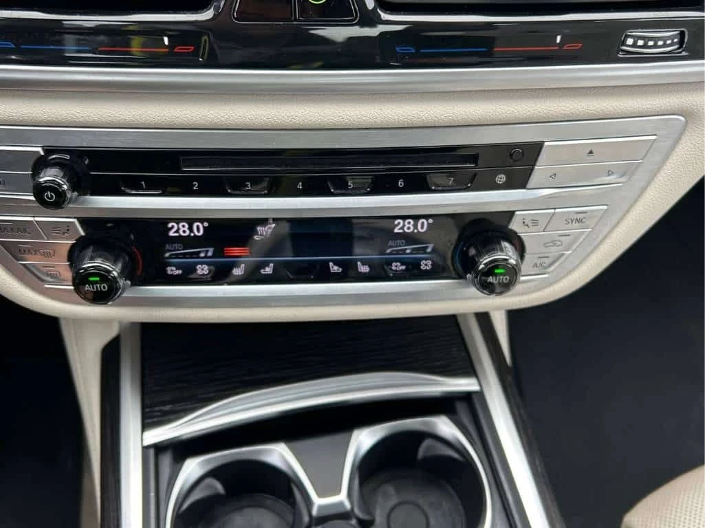 BMW 750 * xDrive * CARFAX * ��������� ���� * ������ *  | Mobile.bg � ����������� 9