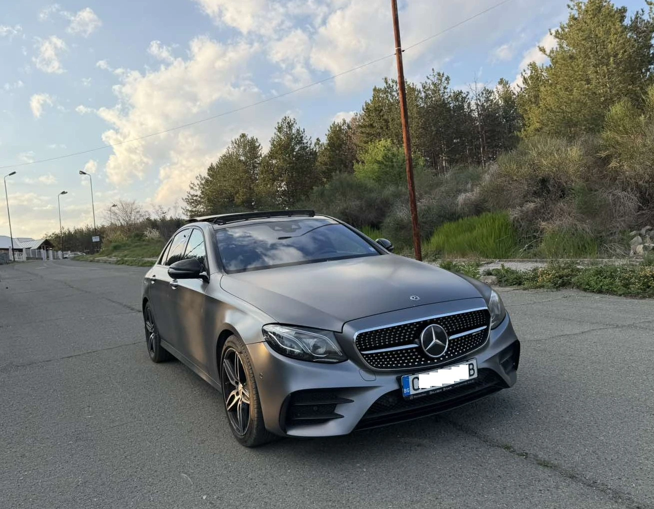 Mercedes-Benz E 43 AMG Selenite Gray Magno, снимка 5 - Автомобили и джипове - 54252163