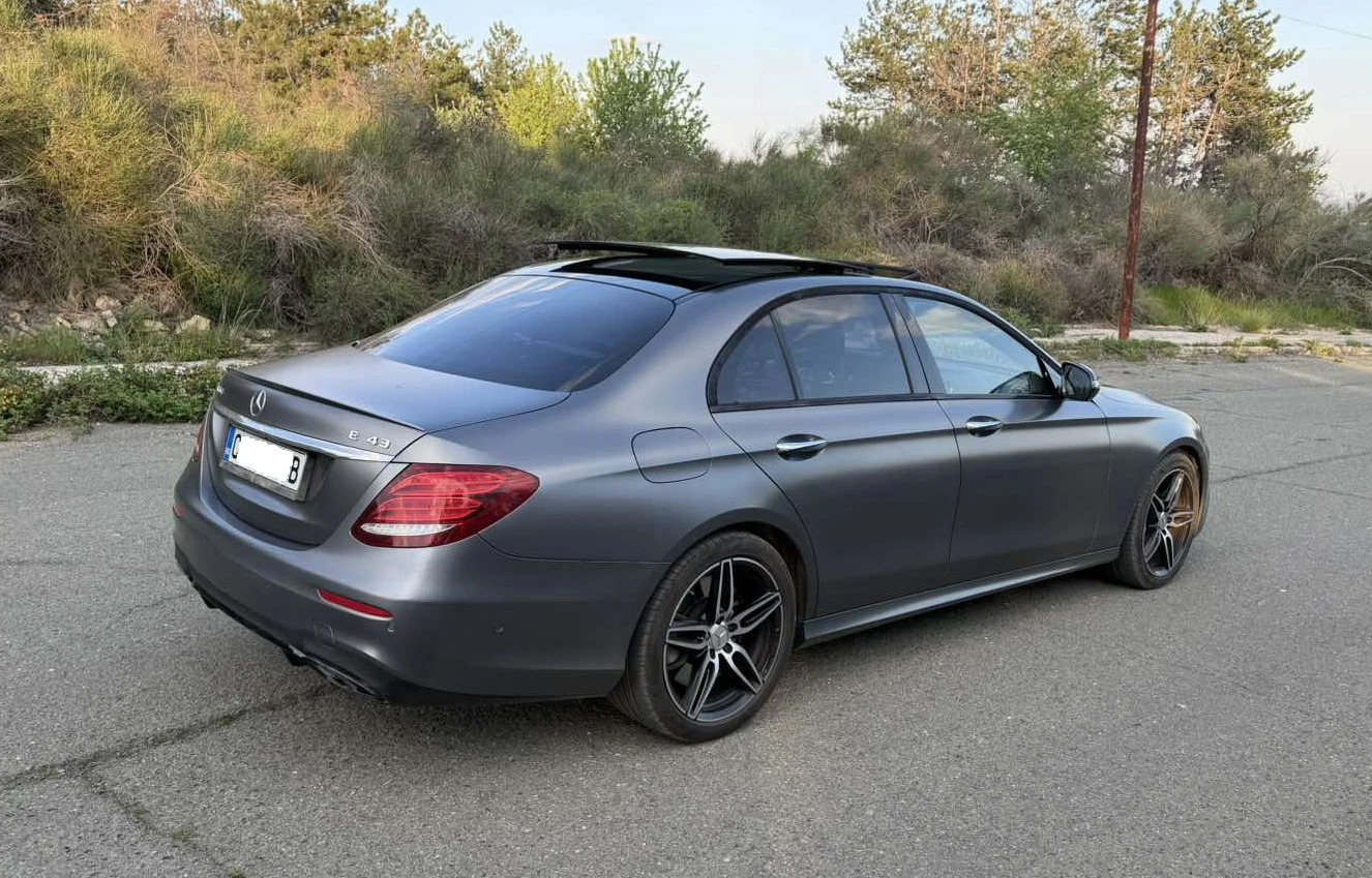 Mercedes-Benz E 43 AMG Selenite Gray Magno, снимка 6 - Автомобили и джипове - 54252163