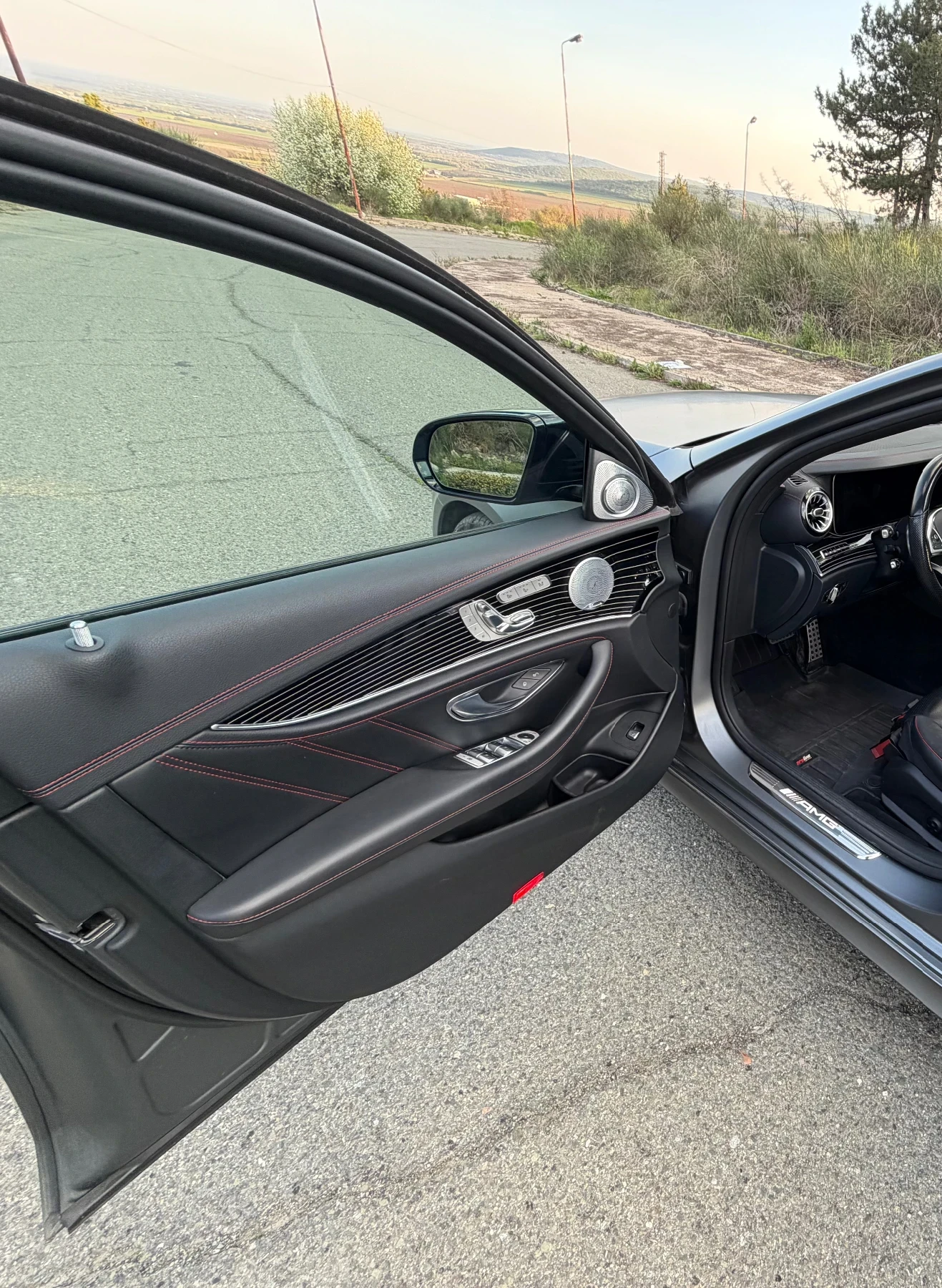Mercedes-Benz E 43 AMG Silver Star - Selenite Gray Magno, снимка 11 - Автомобили и джипове - 55296995