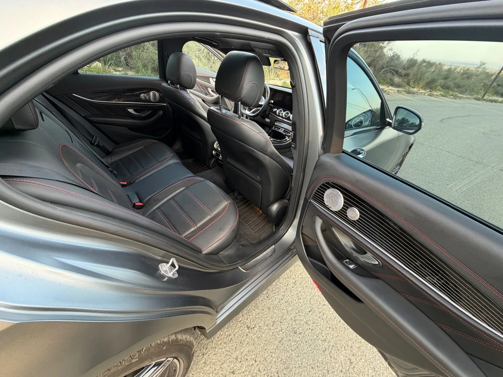 Mercedes-Benz E 43 AMG Silver Star - Selenite Gray Magno, снимка 9 - Автомобили и джипове - 55296995