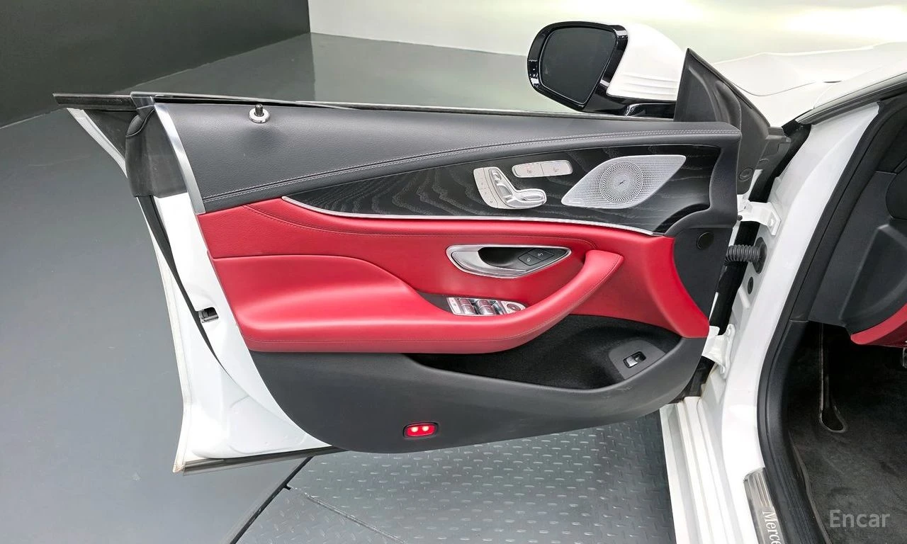 Mercedes-Benz CLS 300 4MATIC* BURMESTER* ���������* �������*  | Mobile.bg � ����������� 10