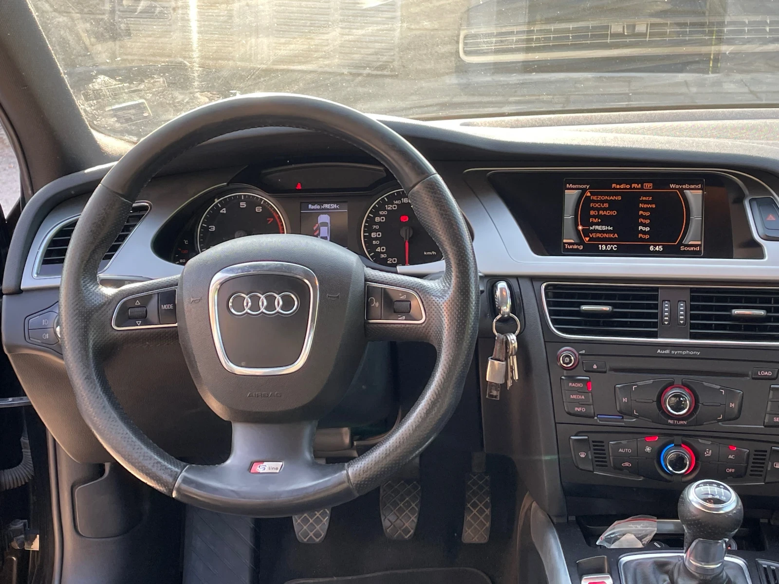 Audi A4 1.8TFSI - SLine, снимка 14 - Автомобили и джипове - 55178595