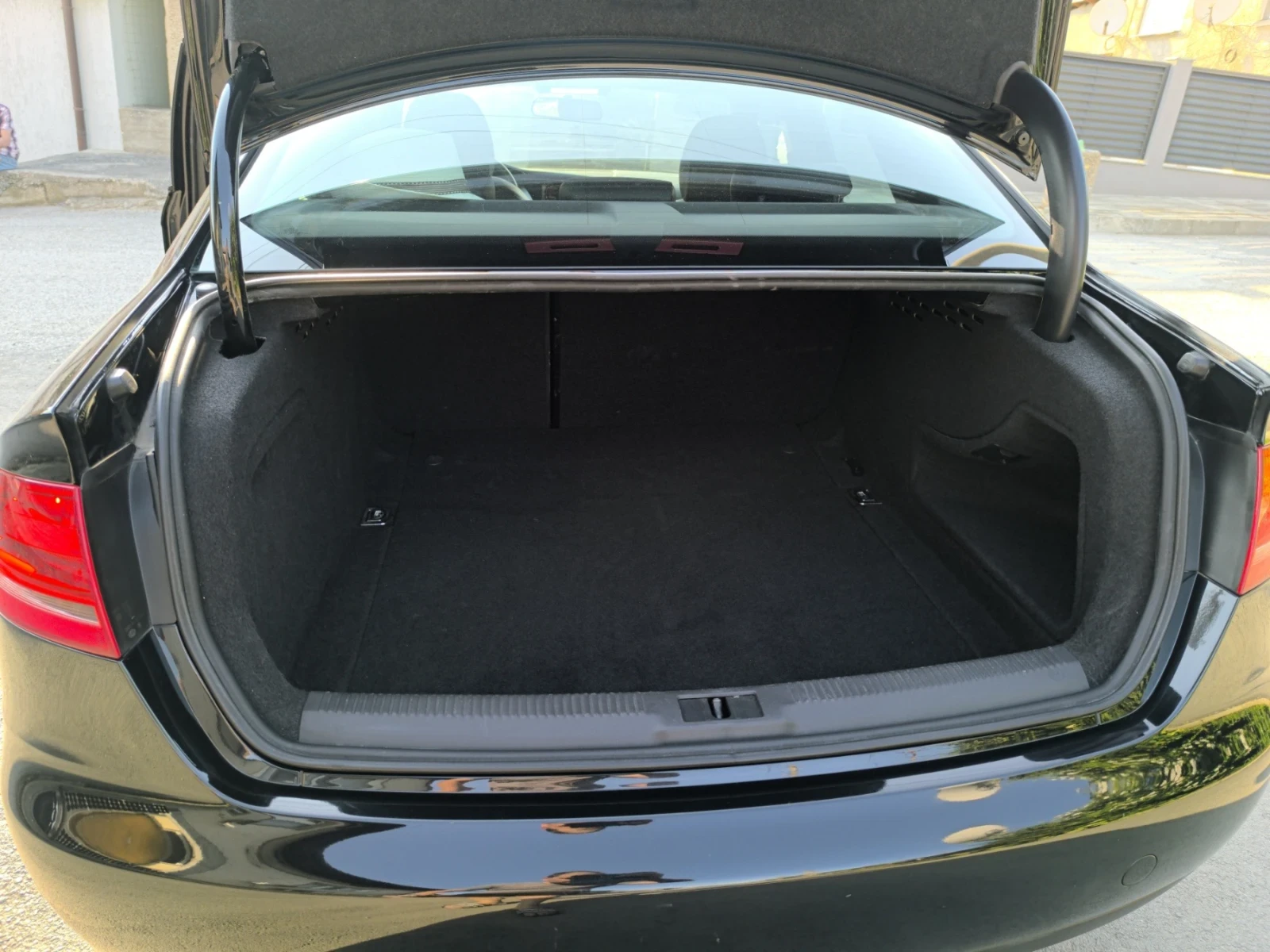 Audi A4 1.8TFSI - SLine, снимка 11 - Автомобили и джипове - 55178595