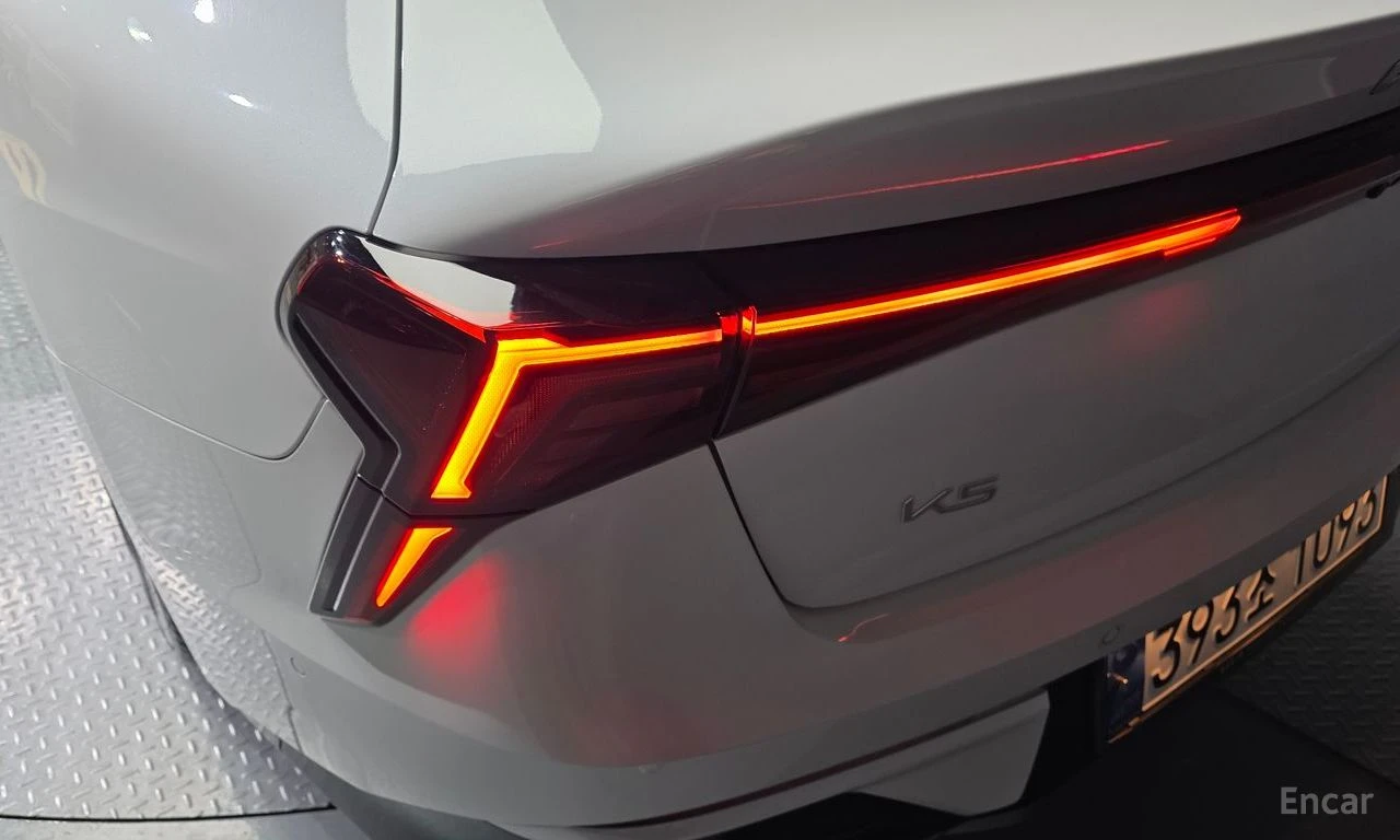 Kia K5 ОБДУХВАНЕ * 360 КАМЕРА * 2 КЛЮЧА * АВТОКРЕДИТ, снимка 9 - Автомобили и джипове - 55216866