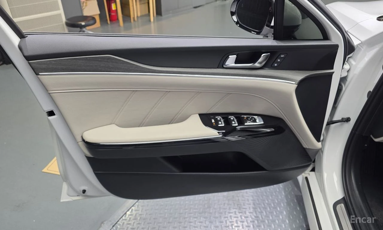 Kia K5 ОБДУХВАНЕ * 360 КАМЕРА * 2 КЛЮЧА * АВТОКРЕДИТ, снимка 15 - Автомобили и джипове - 55216866