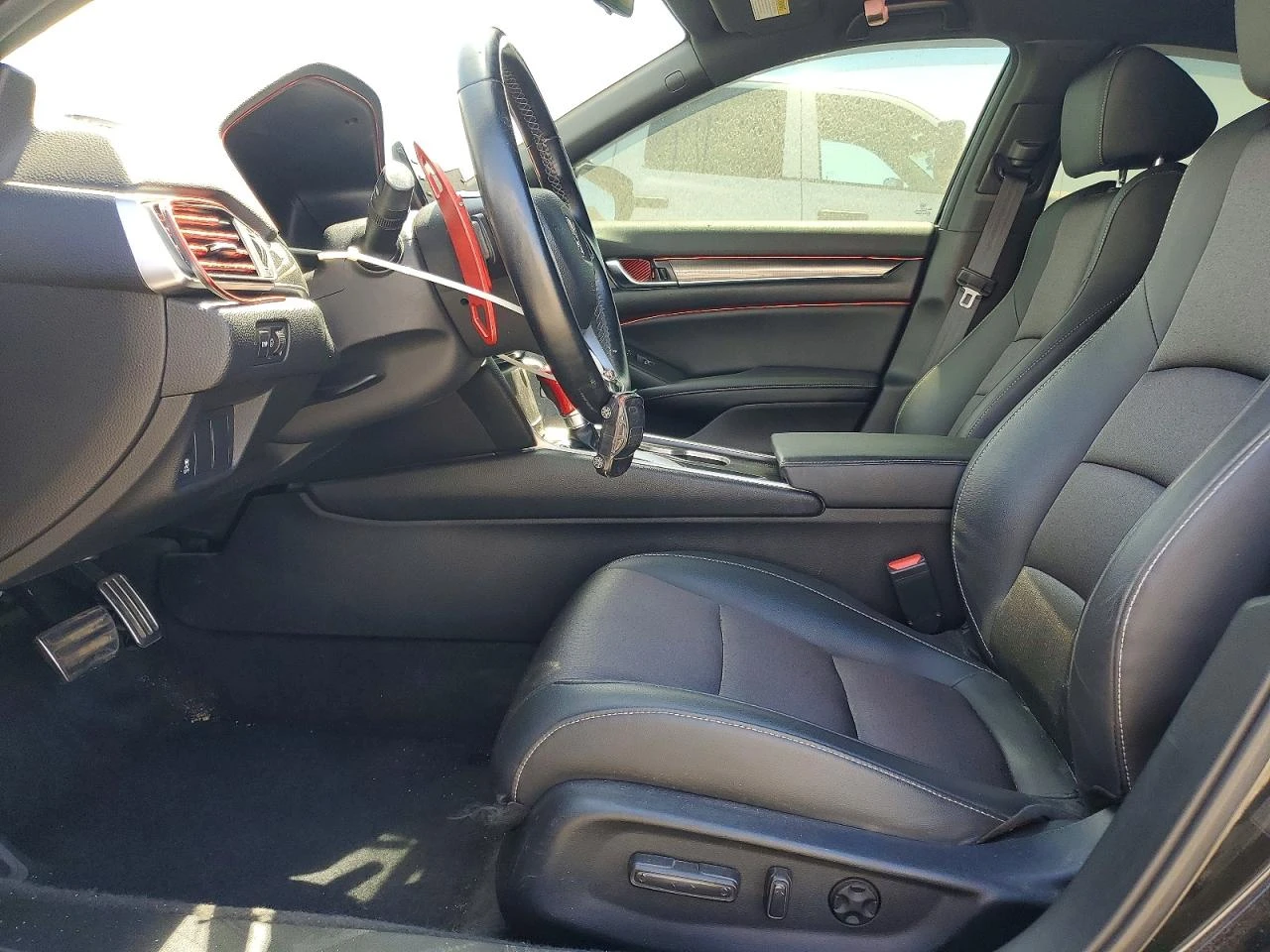 Honda Accord 1.5l Sport, снимка 7 - Автомобили и джипове - 55945074