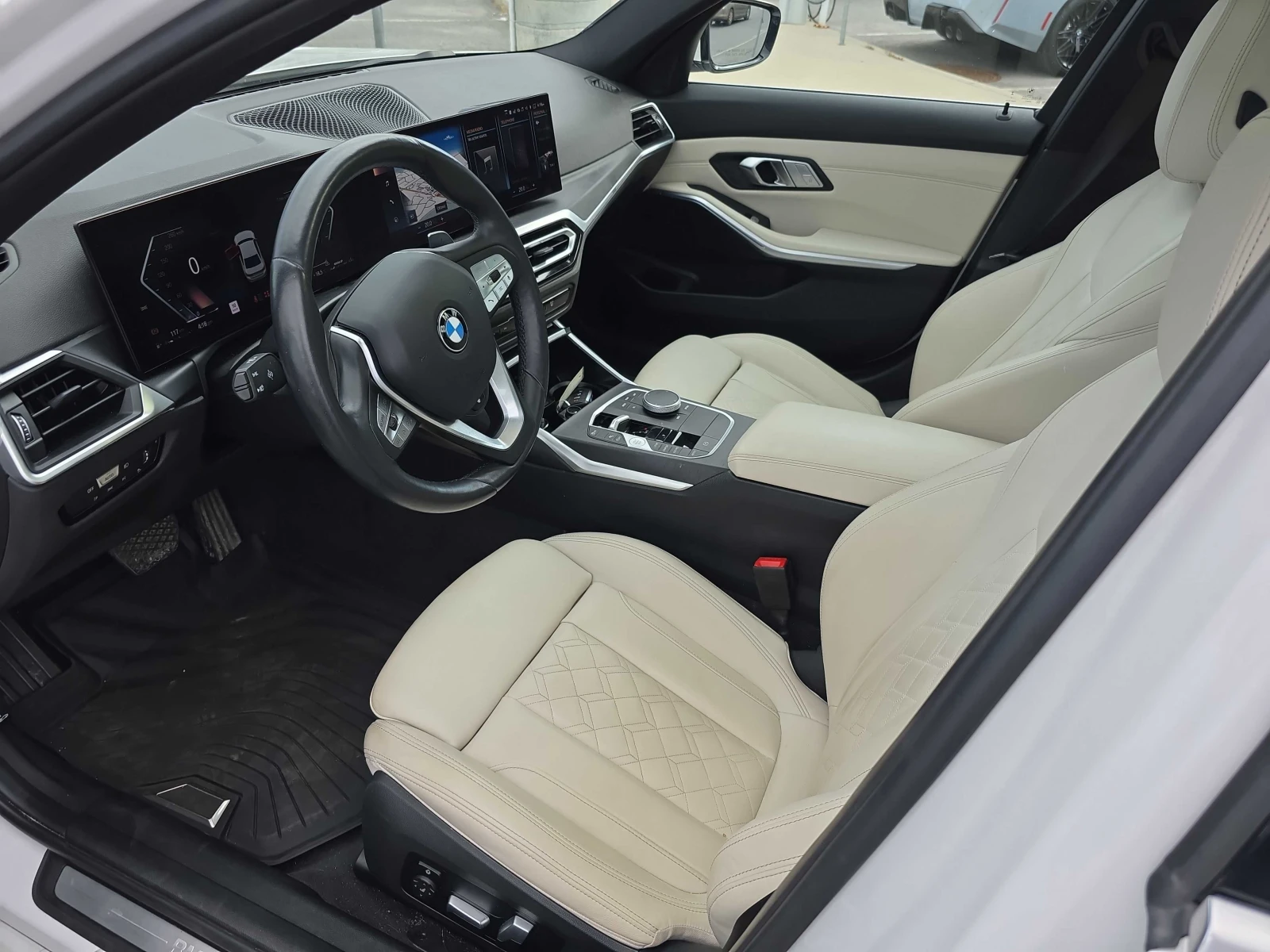 BMW 330 i xDrive | CARFAX | АВТОКРЕДИТ БЕЗ ПЪРВОНАЧАЛНА , снимка 7 - Автомобили и джипове - 56079101
