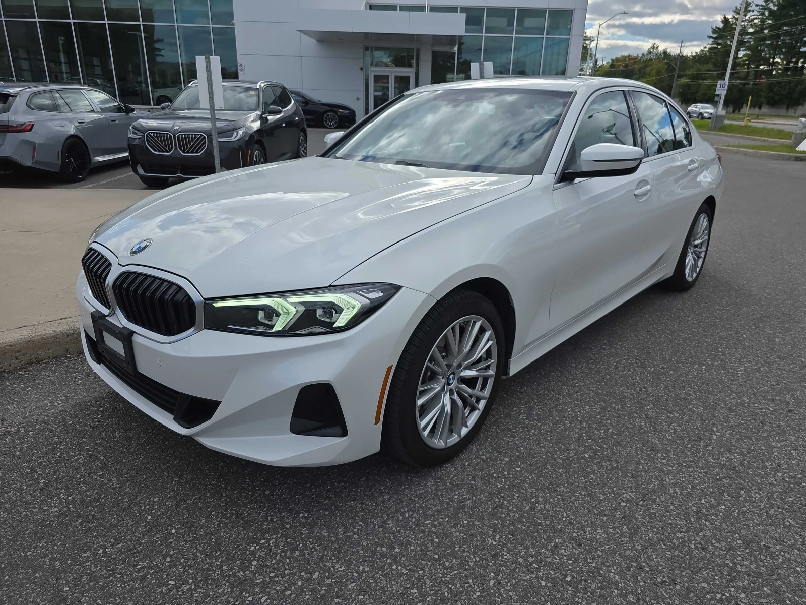 BMW 330 i xDrive | CARFAX | АВТОКРЕДИТ БЕЗ ПЪРВОНАЧАЛНА 
