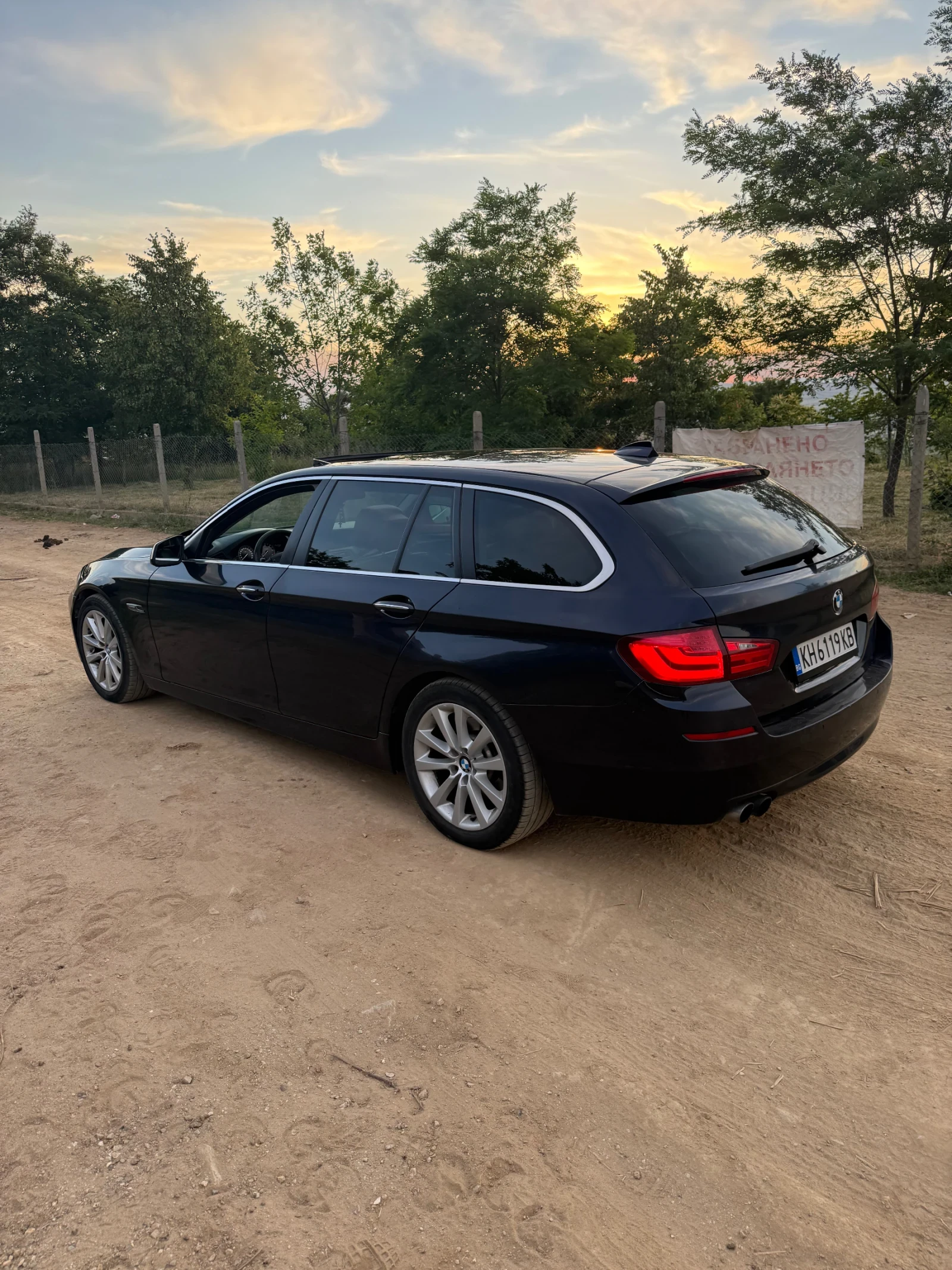 BMW 525 2.0d | 8ZF twin turbo, снимка 12 - Автомобили и джипове - 56179845