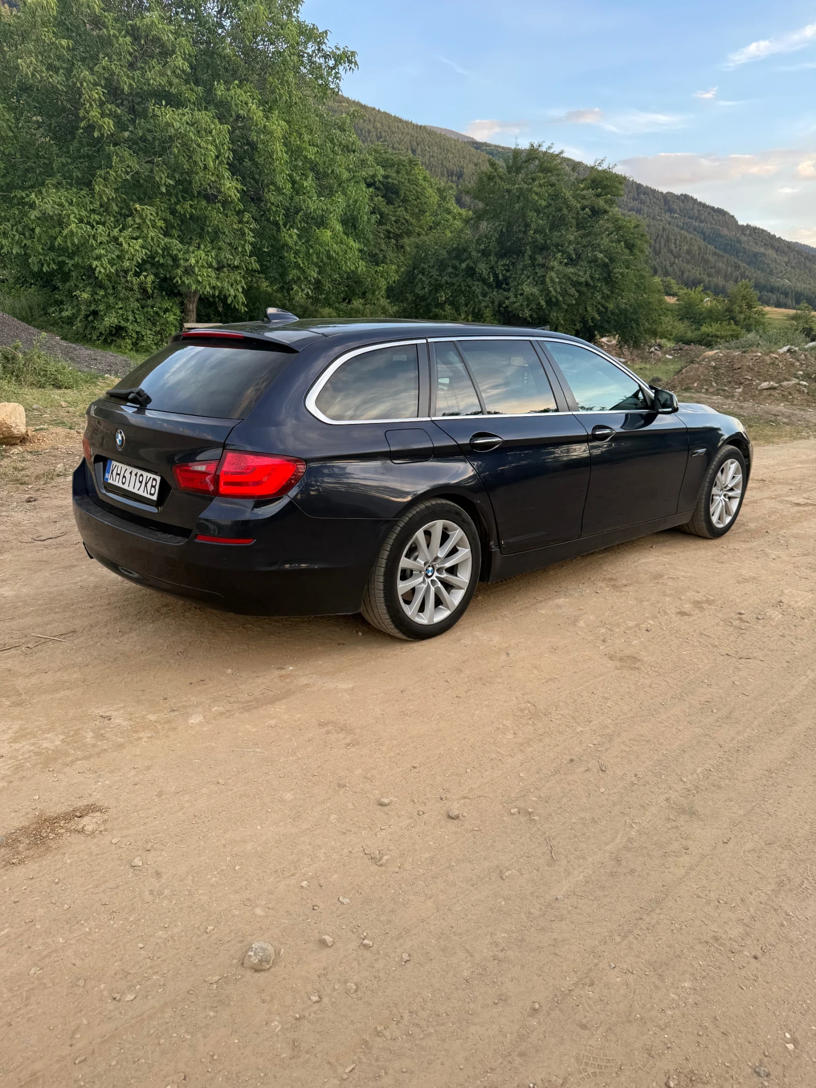 BMW 525 2.0d | 8ZF twin turbo, снимка 11 - Автомобили и джипове - 56179845
