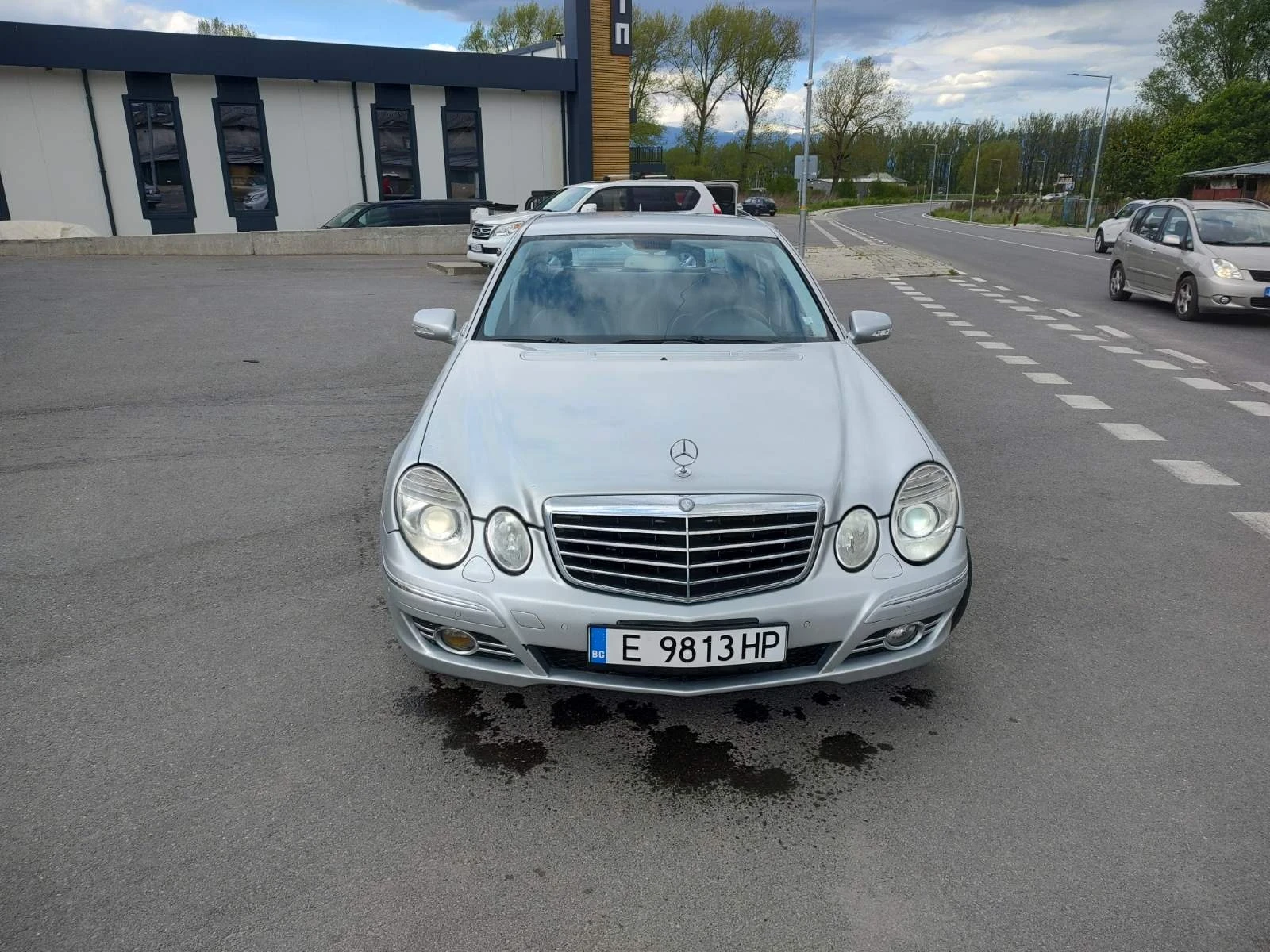 Mercedes-Benz E 320 3.2 CDI, снимка 2 - Автомобили и джипове - 56227445