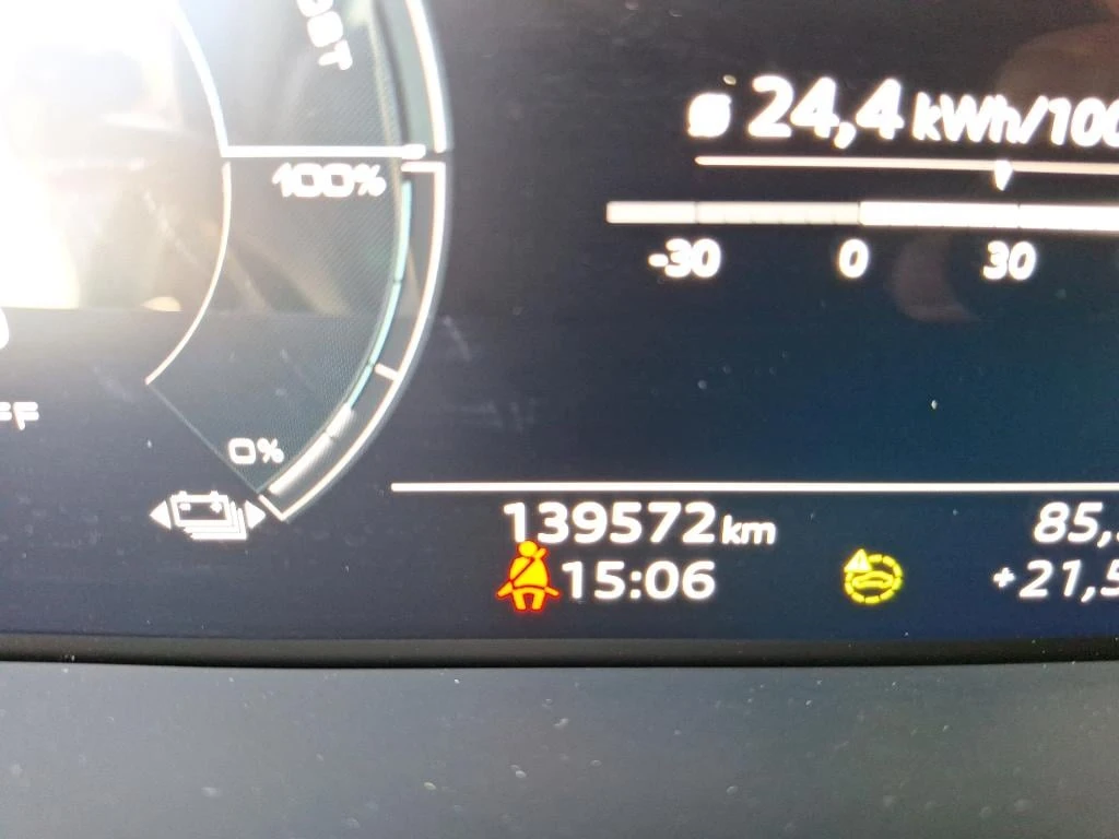 Audi E-Tron 55 quattro Leather LED Navi, снимка 8 - Автомобили и джипове - 56722214