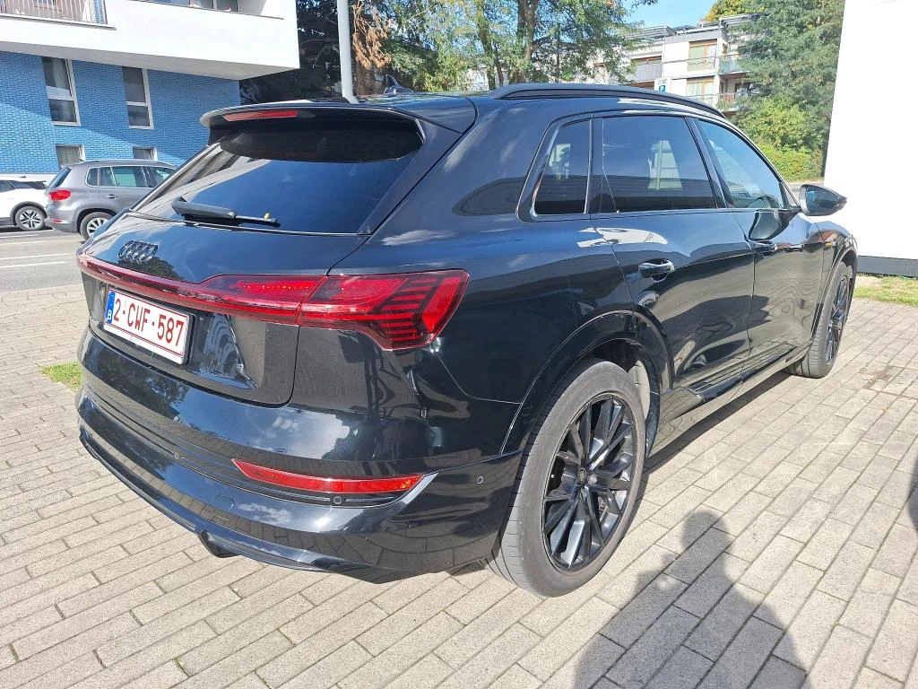 Audi E-Tron 55 quattro Leather LED Navi, снимка 4 - Автомобили и джипове - 56722214