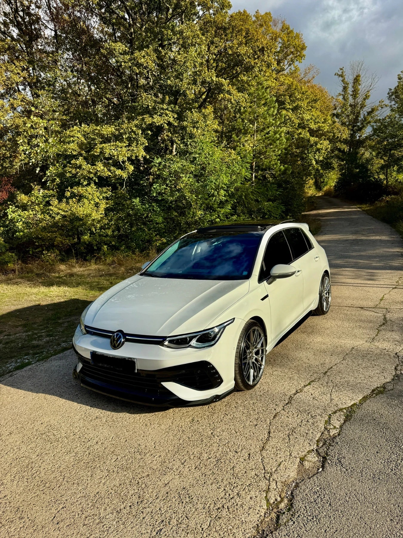 VW Golf 8 R-Line , снимка 2 - Автомобили и джипове - 56730233