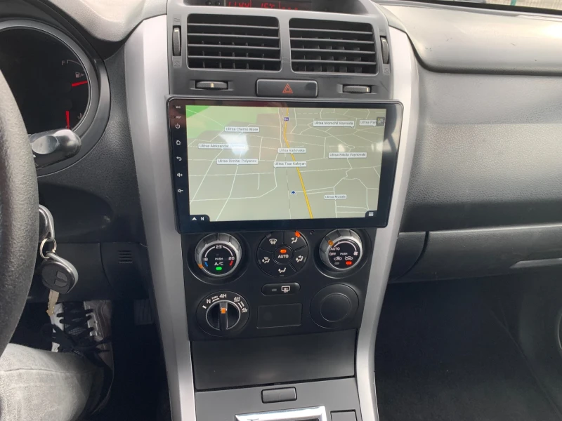 Suzuki Grand vitara 1, 9 TDI БАВНИ 4х4 КЛИМАТИК ИТАЛИЯ, снимка 6 - Автомобили и джипове - 52375790