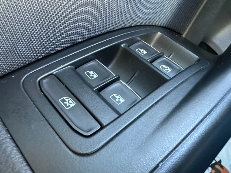 Seat Ateca 1.6tdi 116 к.с./ГАРАНЦИЯ ОТ КЕНТАВЪР, снимка 16 - Автомобили и джипове - 53118085