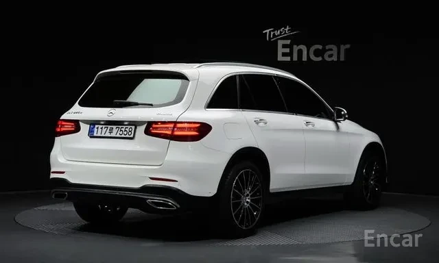 Mercedes-Benz GLC 250 D * AMG * 360 КАМЕРА * BURMESTER * ПАНОРАМА * , снимка 3 - Автомобили и джипове - 56153886