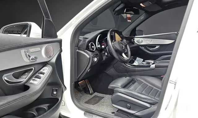 Mercedes-Benz GLC 250 D * AMG * 360 КАМЕРА * BURMESTER * ПАНОРАМА * , снимка 5 - Автомобили и джипове - 56153886
