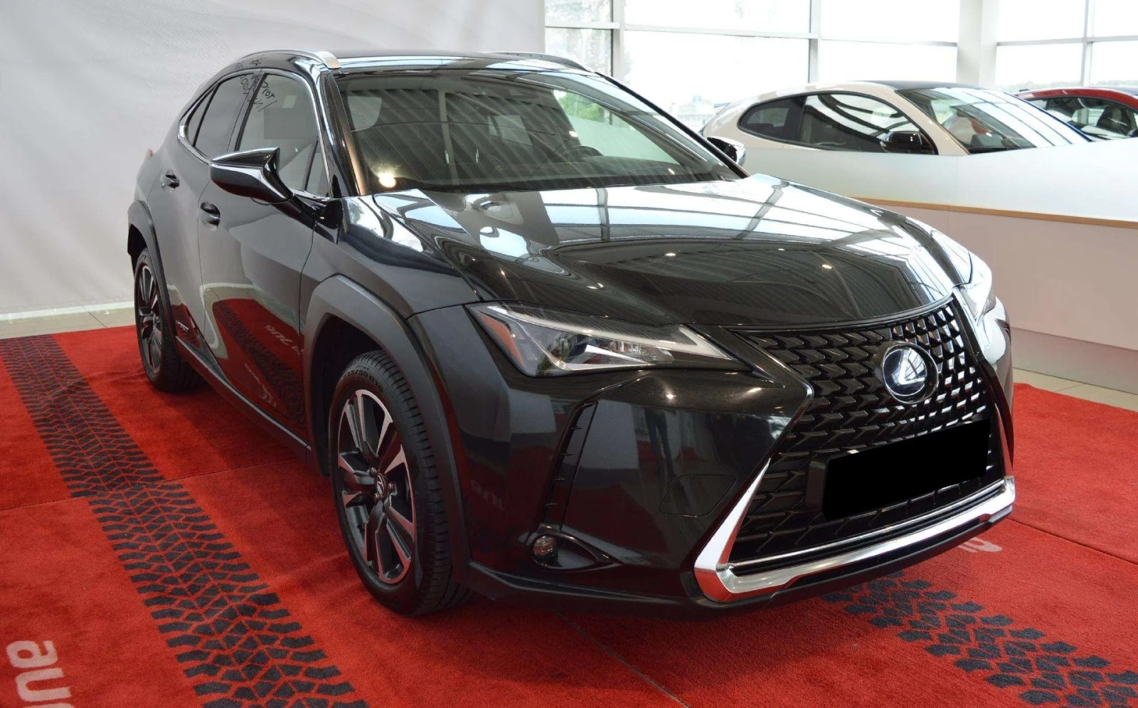 Lexus UX 250h - изображение 2