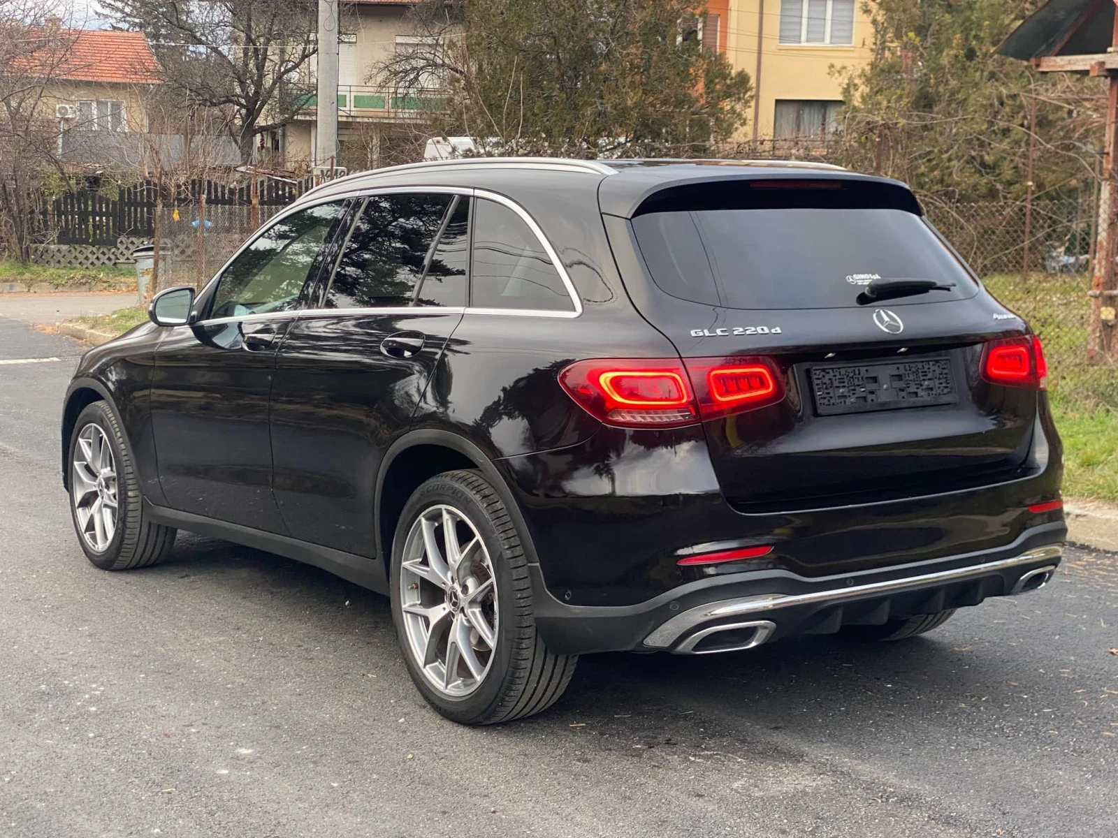 Mercedes-Benz GLC 220 AMG / 4 MATIC / DISTRONIK / DIGITAL / КАМЕРА - изображение 5