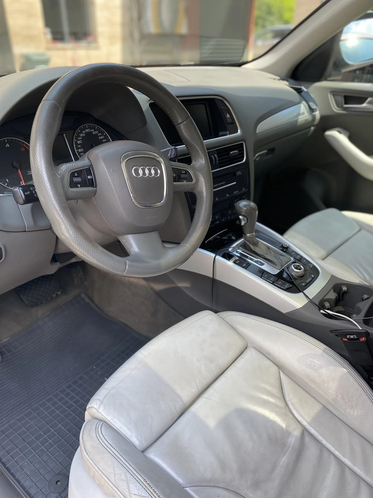 Audi Q5 3000 - изображение 6