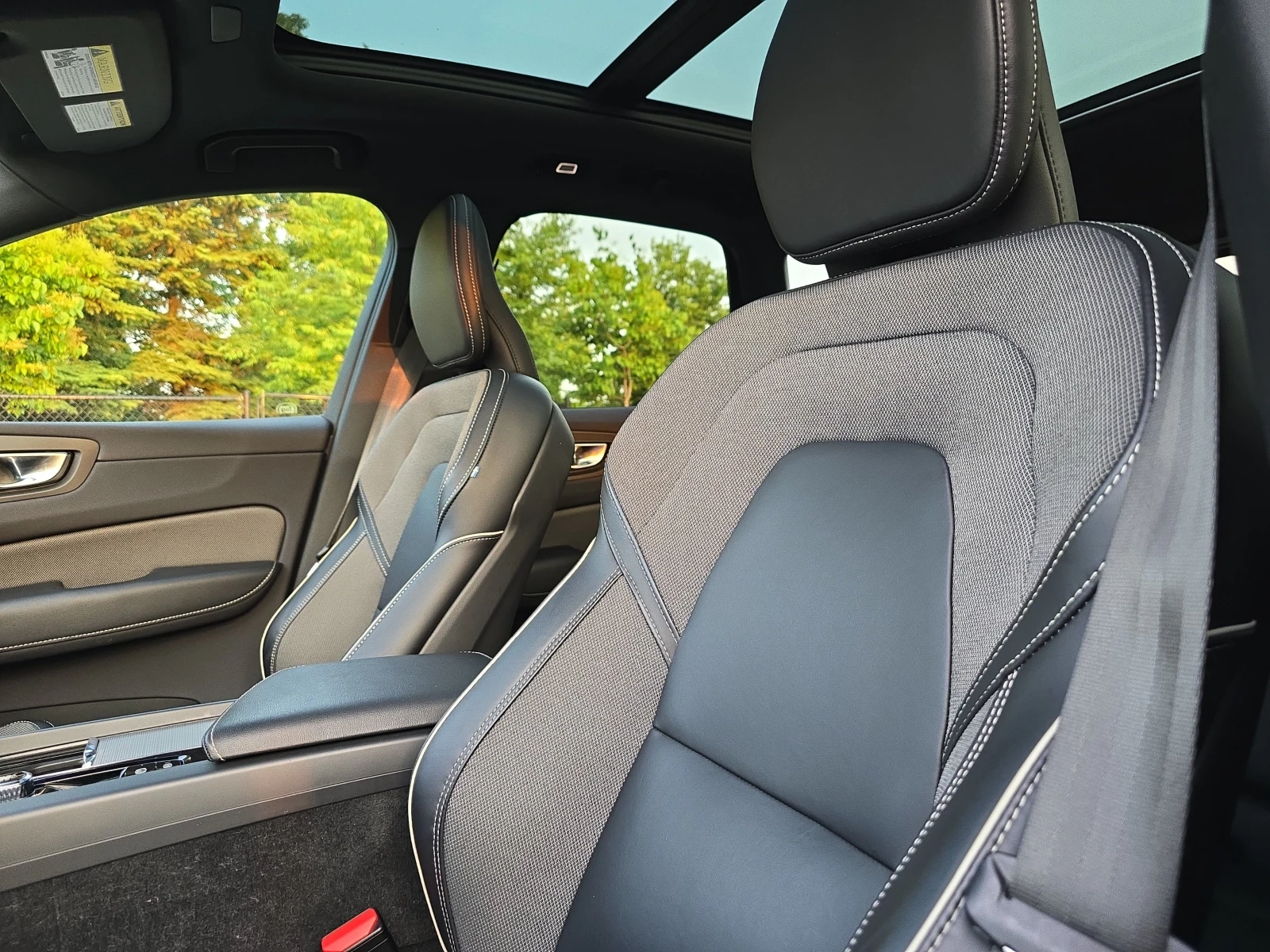 Volvo XC60 * Recharge* * R-Design* * ЦЕНА ДО БЪЛГАРИЯ*  - изображение 9