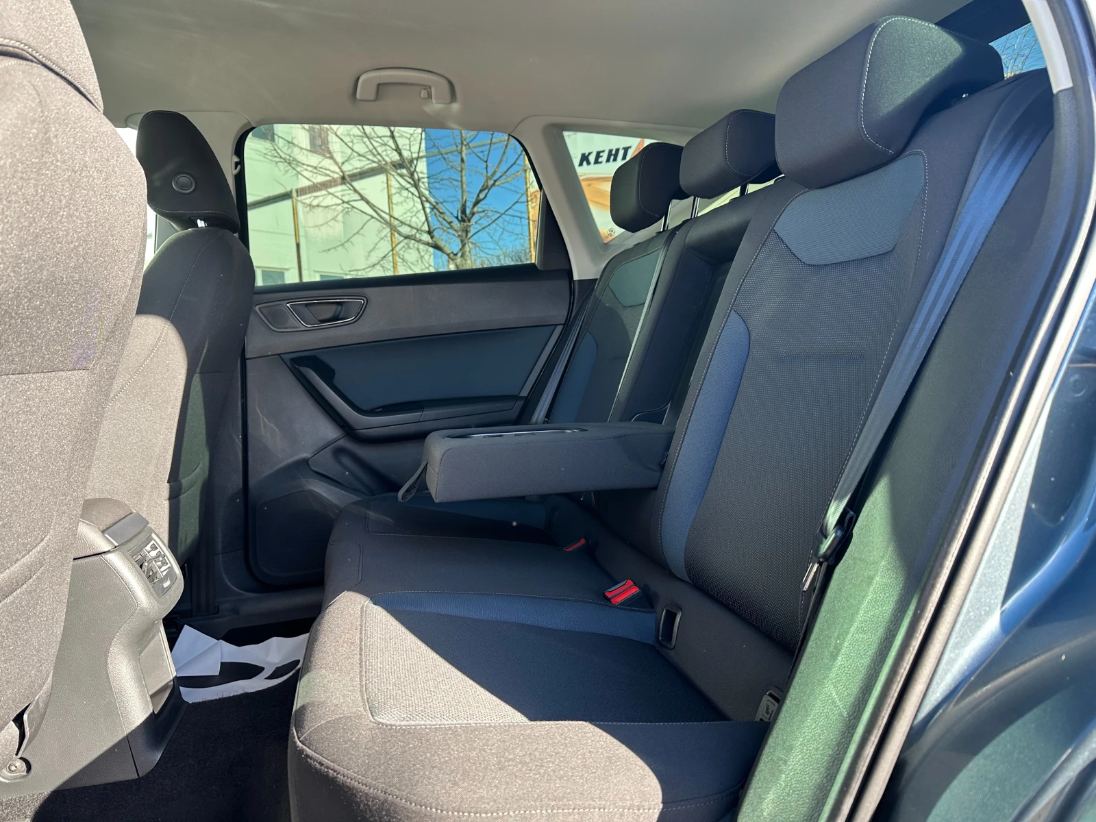 Seat Ateca 1.6tdi 116 к.с./ГАРАНЦИЯ ОТ КЕНТАВЪР - изображение 9