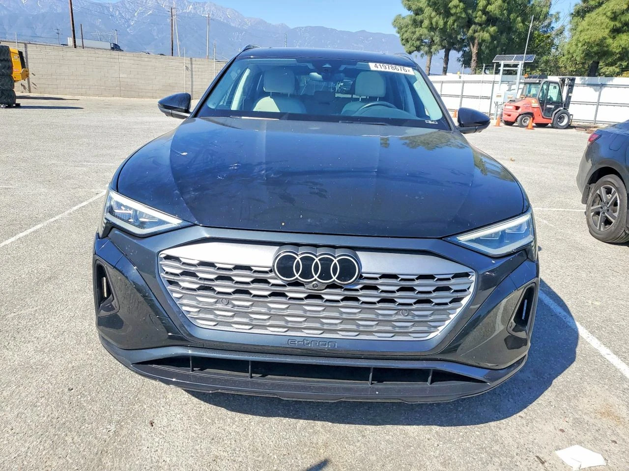 Audi Q8 E-TRON PREMIUM PLUS, снимка 2 - Автомобили и джипове - 54024299